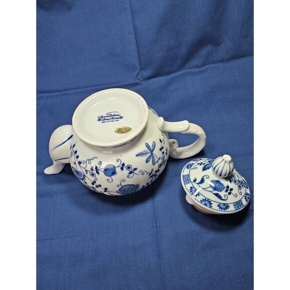 Vienna Woods Fine China Blue Onion Pattern Teapot Seymour Mann, Vintage - Picture 6 of 9